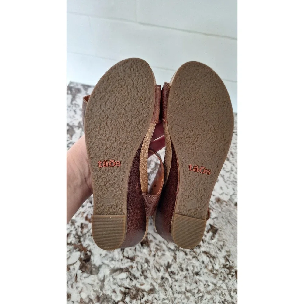 Taos Brown Leather Wedge Sandals Medallion Hook Loop Straps 3209 Size 36 Womens